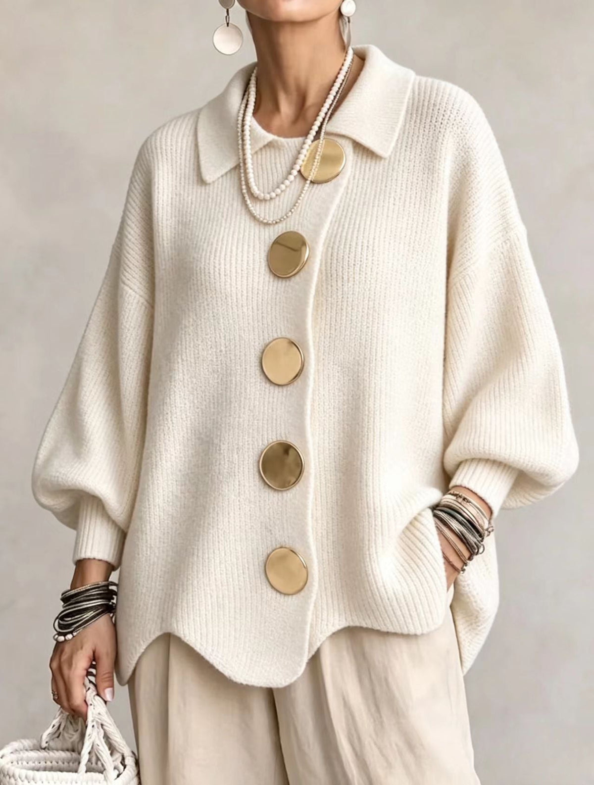 Isadora | Cárdigan Oversize con Cuello y Grandes Botones Metálicos