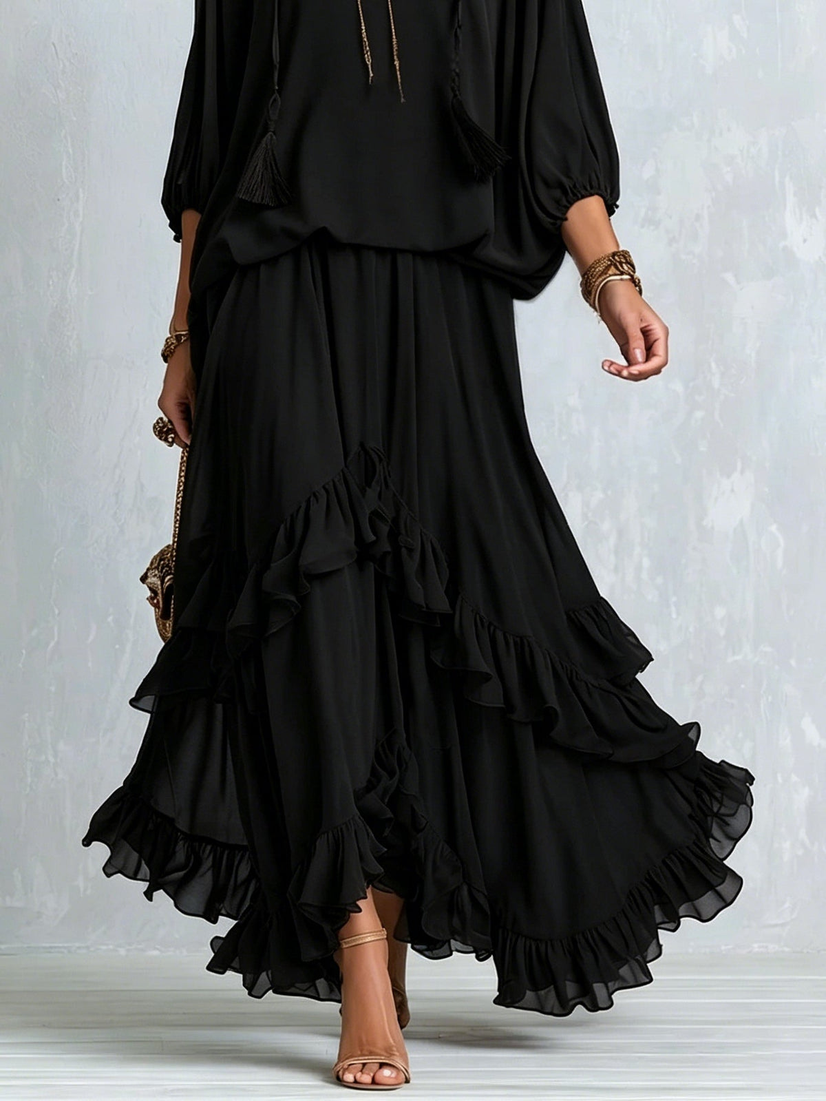 Elvira | Conjunto Negro con Flecos y Volantes