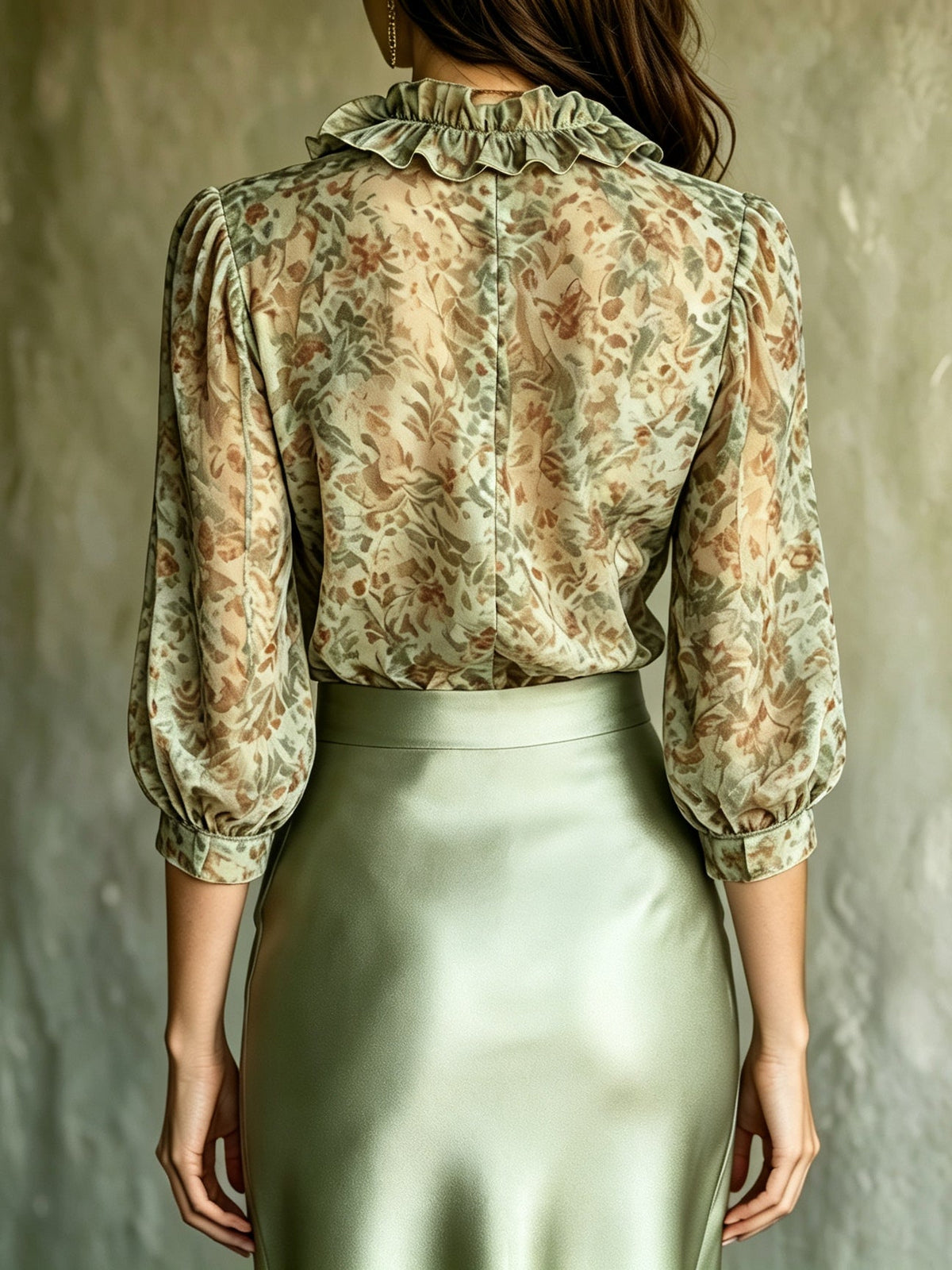 Antonella | Blusa Floral y Falda de Satén