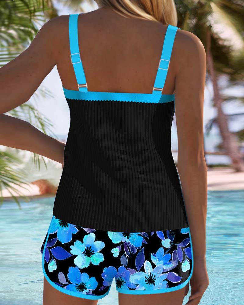 CALETA | TANKINI ELEGANTE CON SHORT FLORAL