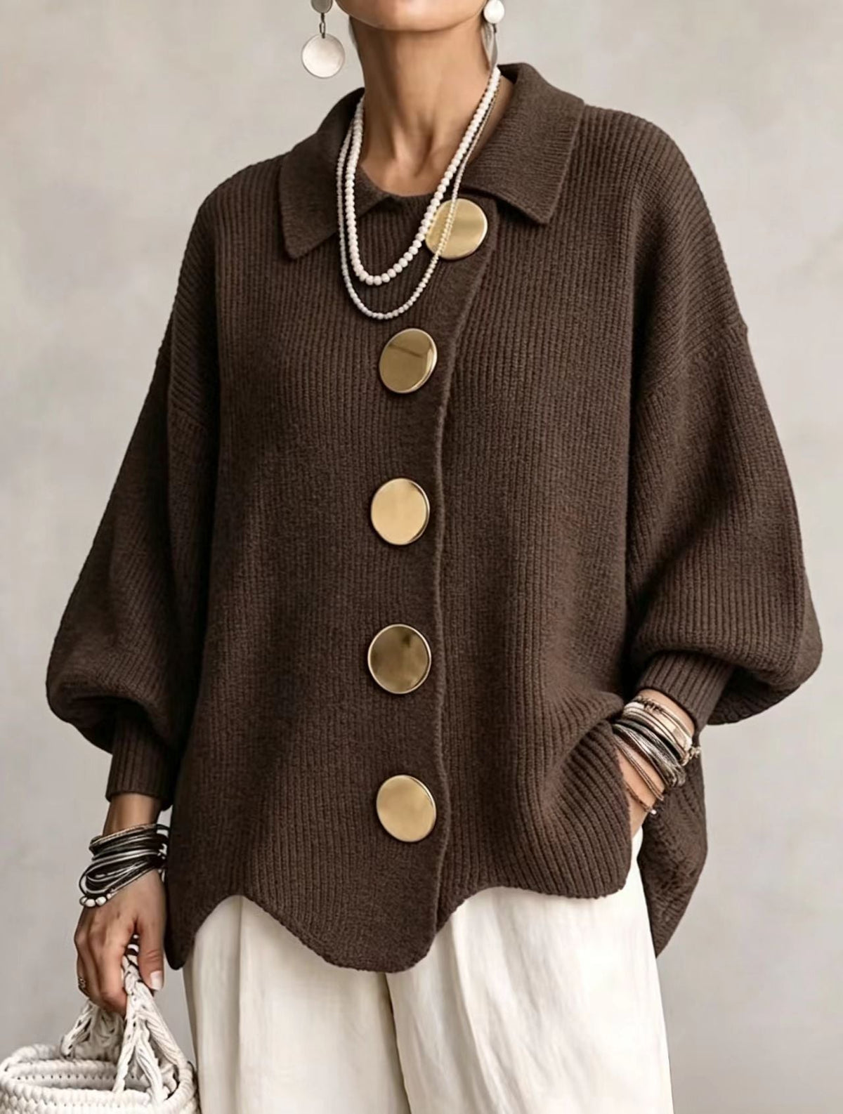 Isadora | Cárdigan Oversize con Cuello y Grandes Botones Metálicos