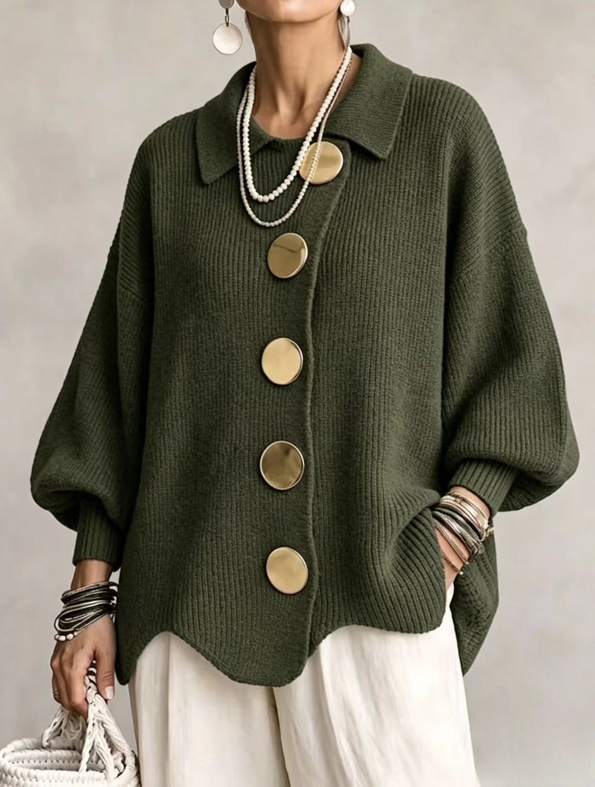 Isadora | Cárdigan Oversize con Cuello y Grandes Botones Metálicos
