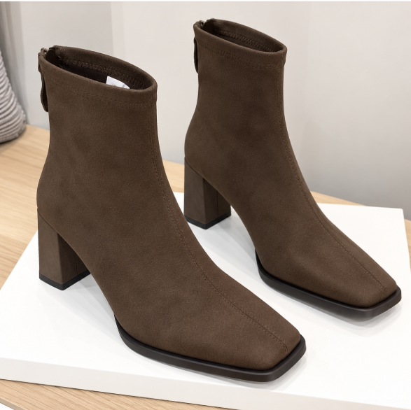 Madeleine™ | Botines de Ante Elegance
