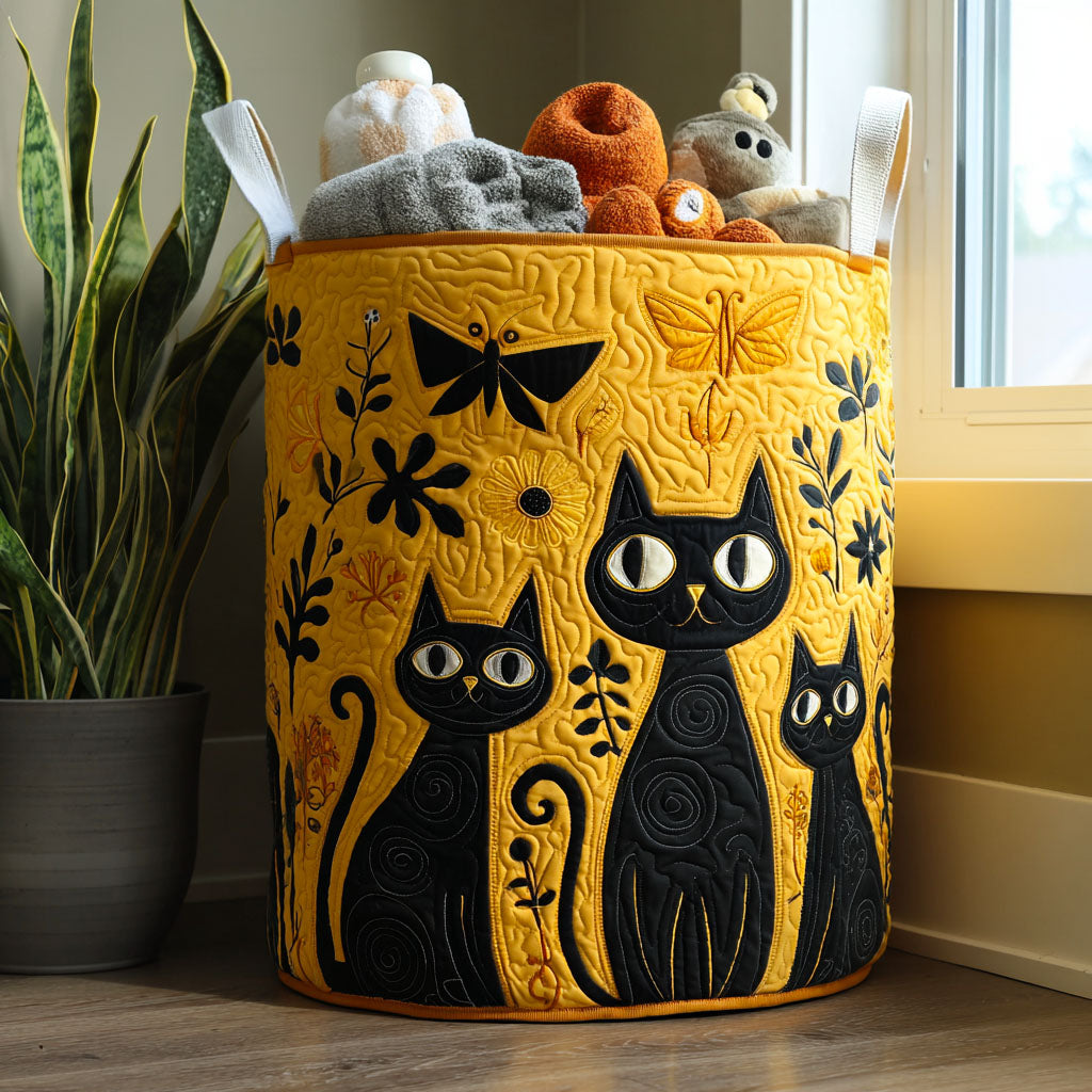 Cesto acolchado con gatos negros