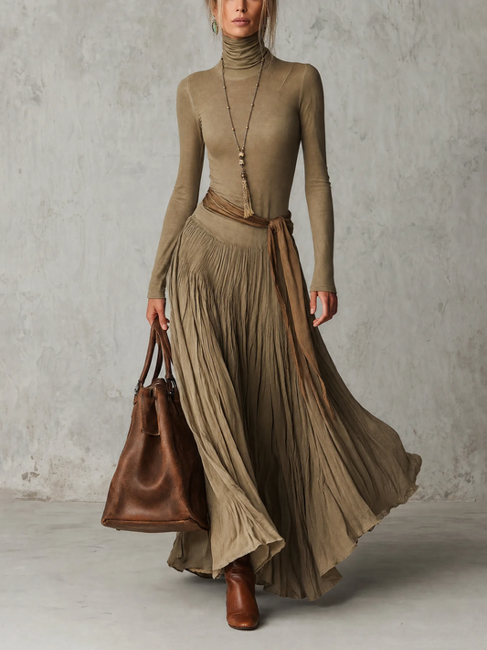 Júlia - Vestido Maxi Plisado de Cuello Alto