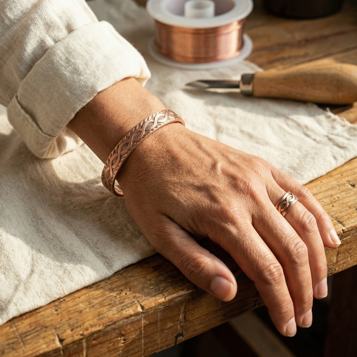Conjunto de Joyería de Cobre con Nudos