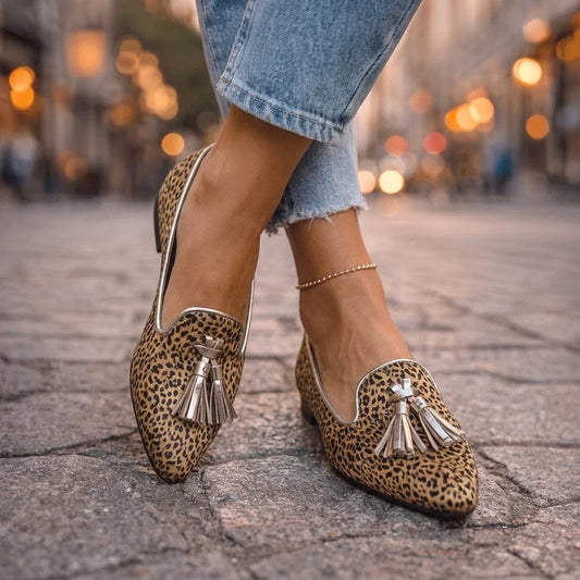 Livia Bailarinas de Punta Oro y Leopardo