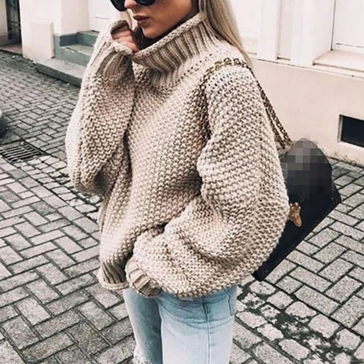 Beatrix | Suéter Oversized de Cuello Alto y Textura Gruesa