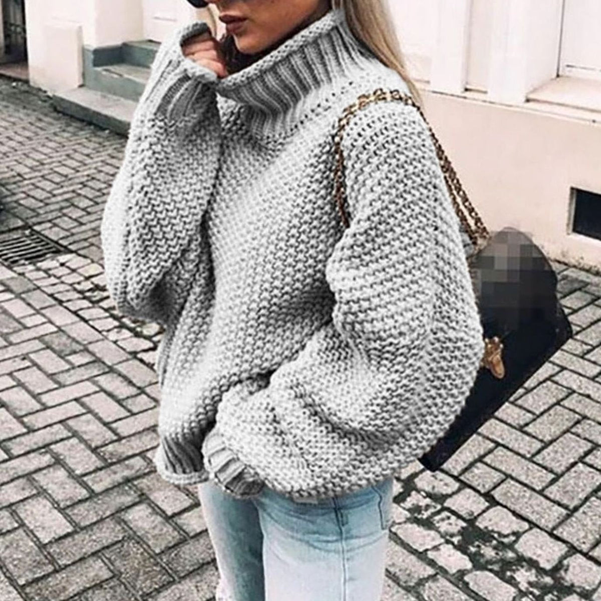 Beatrix | Suéter Oversized de Cuello Alto y Textura Gruesa